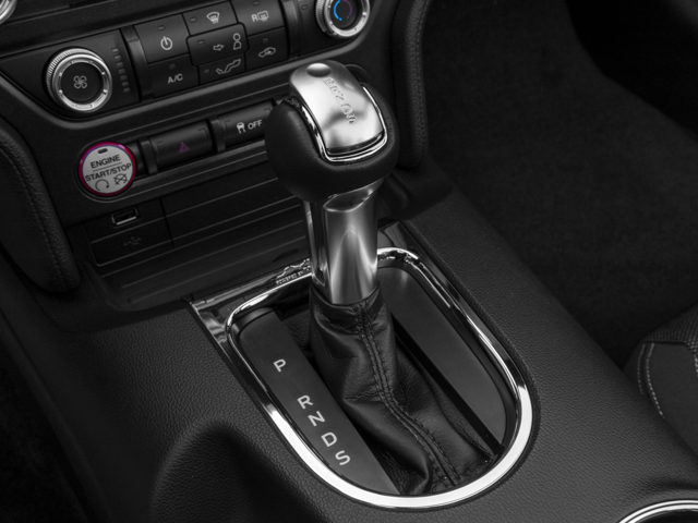 2017 Ford Mustang V6