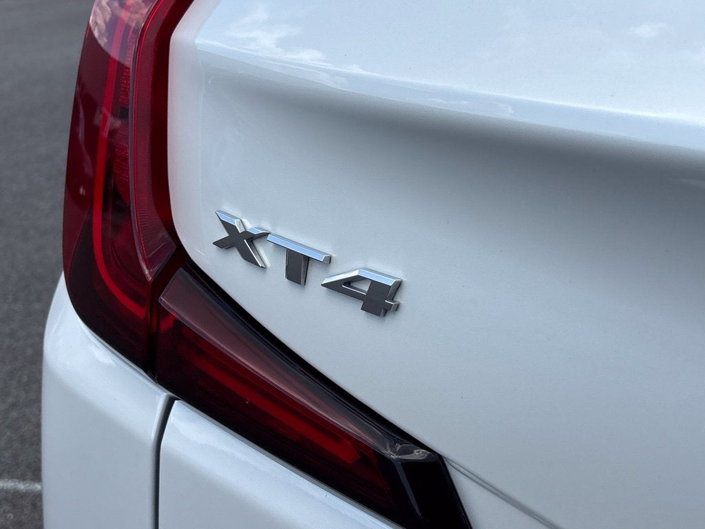 2021 Cadillac XT4 Luxury