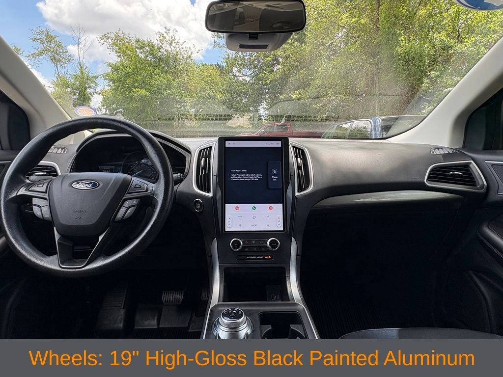 2022 Ford Edge SE
