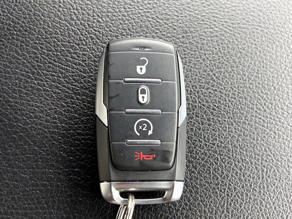 2022 RAM 1500 Big Horn Crew Cab 4x4 5'7' Box