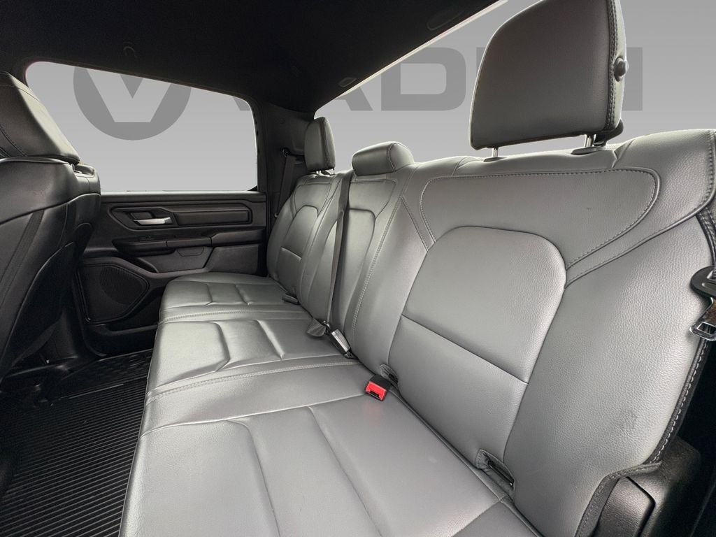 2022 RAM 1500 Tradesman Crew Cab 4x4 5'7' Box