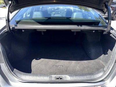 2022 Nissan Altima SR FWD