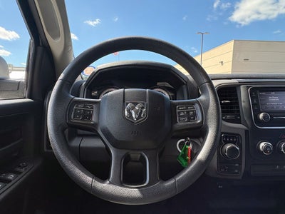 2021 RAM 1500 Classic Tradesman Crew Cab 4x4 5'7' Box