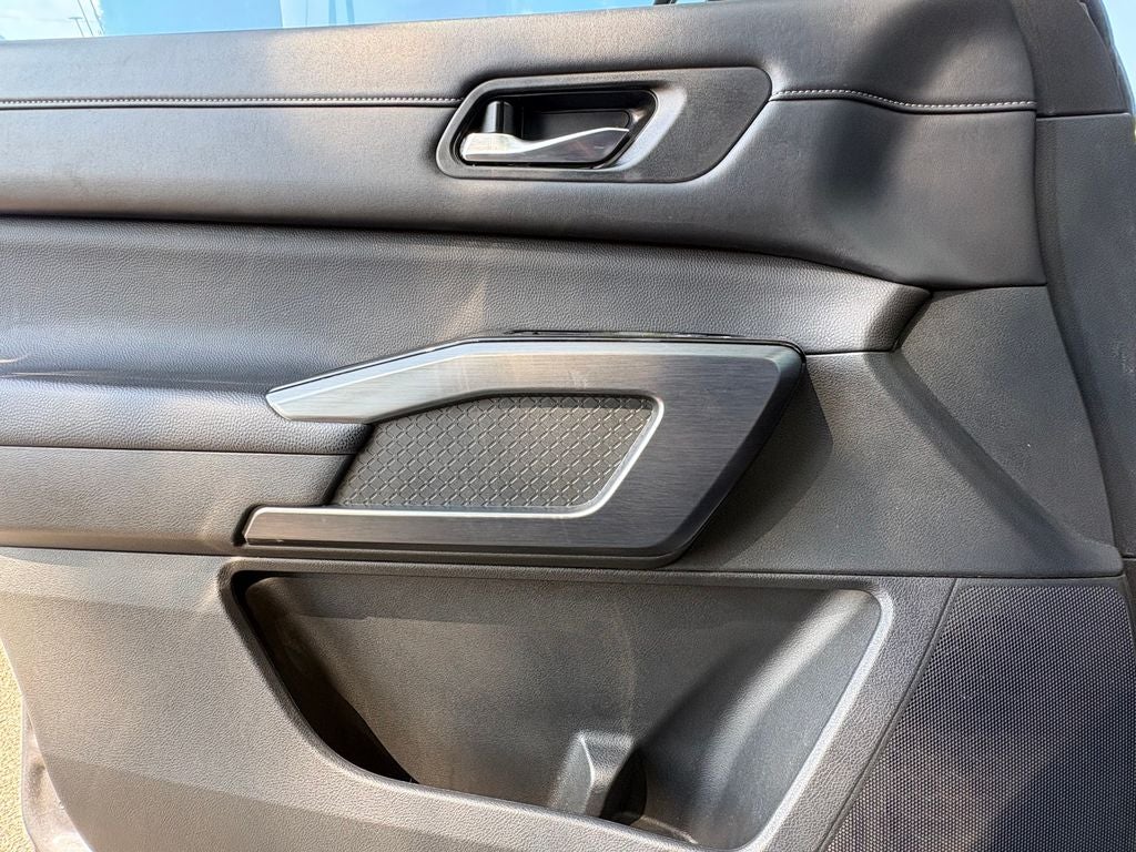 2024 Nissan Pathfinder SL 4WD