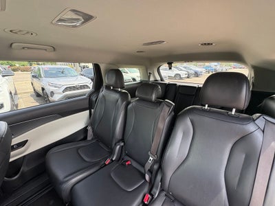 2023 Kia Carnival MPV LX Seat Package