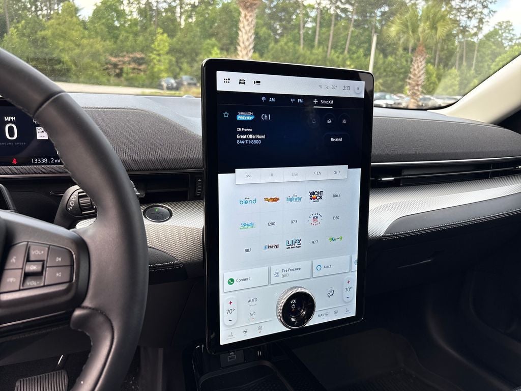 2022 Ford Mustang Mach-E Select