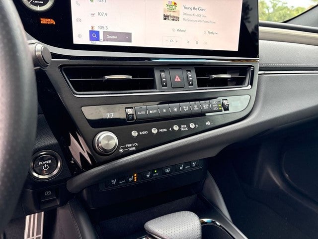 2024 Lexus ES Hybrid 300h F SPORT Handling - Photo 58