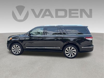2022 Lincoln Navigator L Reserve