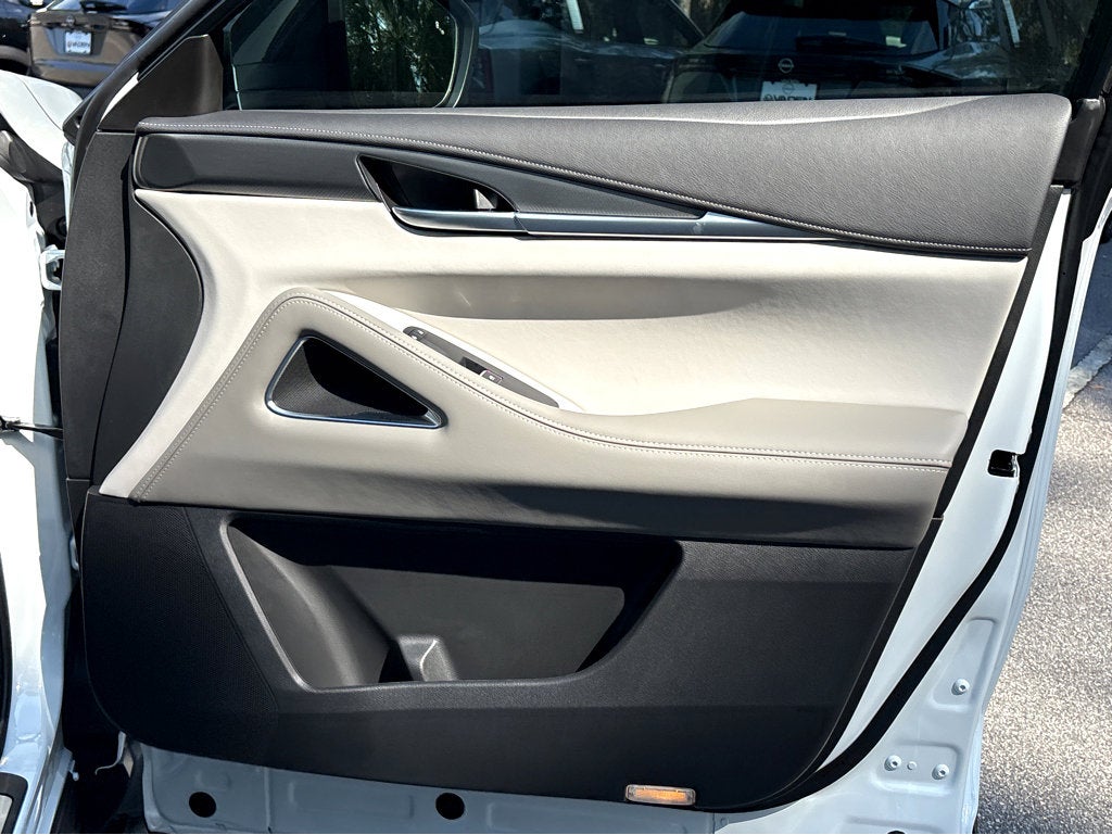 2027 INFINITI QX60 Luxe FWD