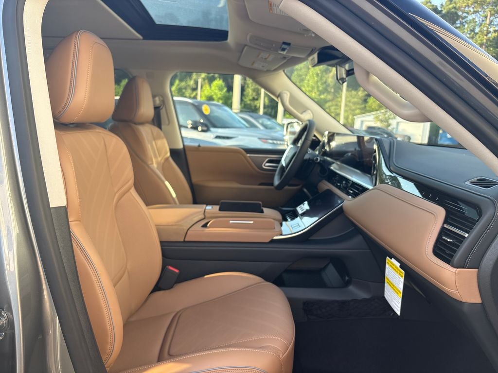 2027 INFINITI QX80 Luxe 2WD