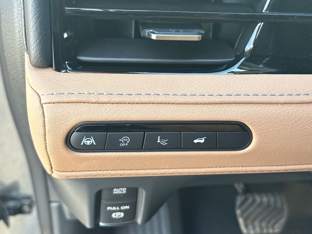 2027 INFINITI QX80 Luxe 2WD