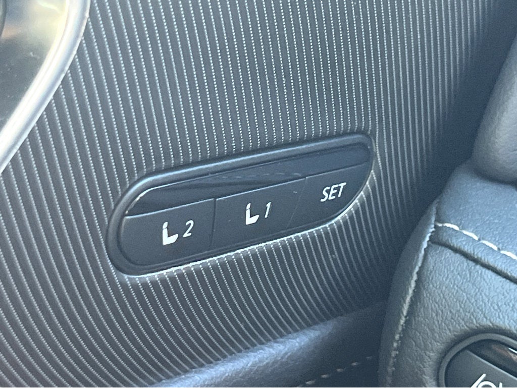 2025 INFINITI QX80 Luxe 4WD