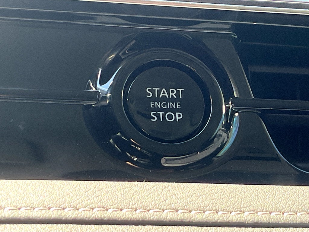 2025 INFINITI QX80 Luxe 4WD