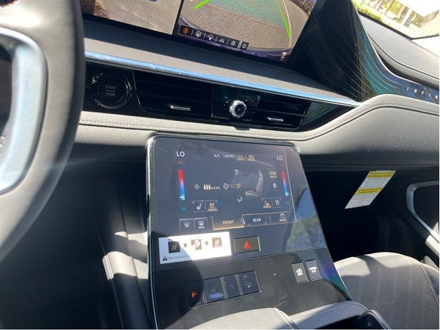 2025 INFINITI QX80 Luxe 4WD