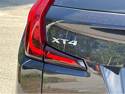 2023 Cadillac XT4 Premium Luxury