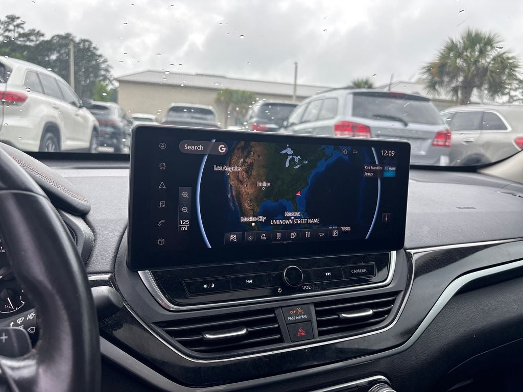2023 Nissan Altima SR