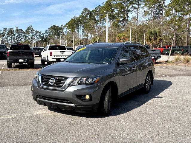 2020 Nissan Pathfinder SL