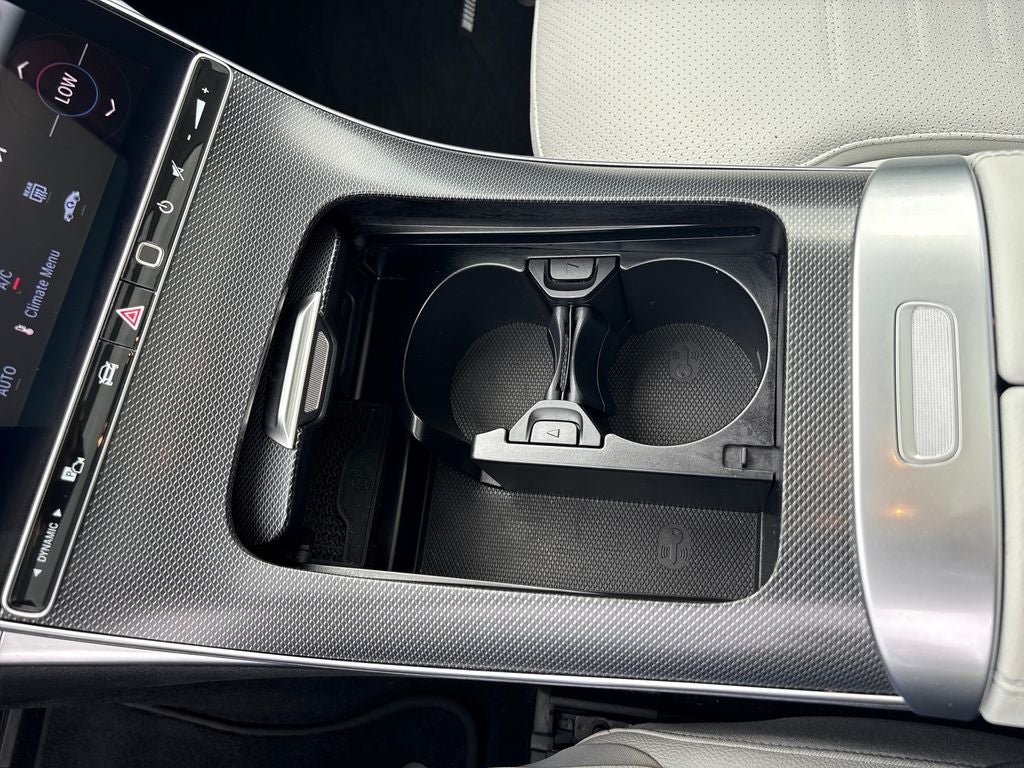 2025 Mercedes-Benz C-Class Sedan C 300 - Photo 21