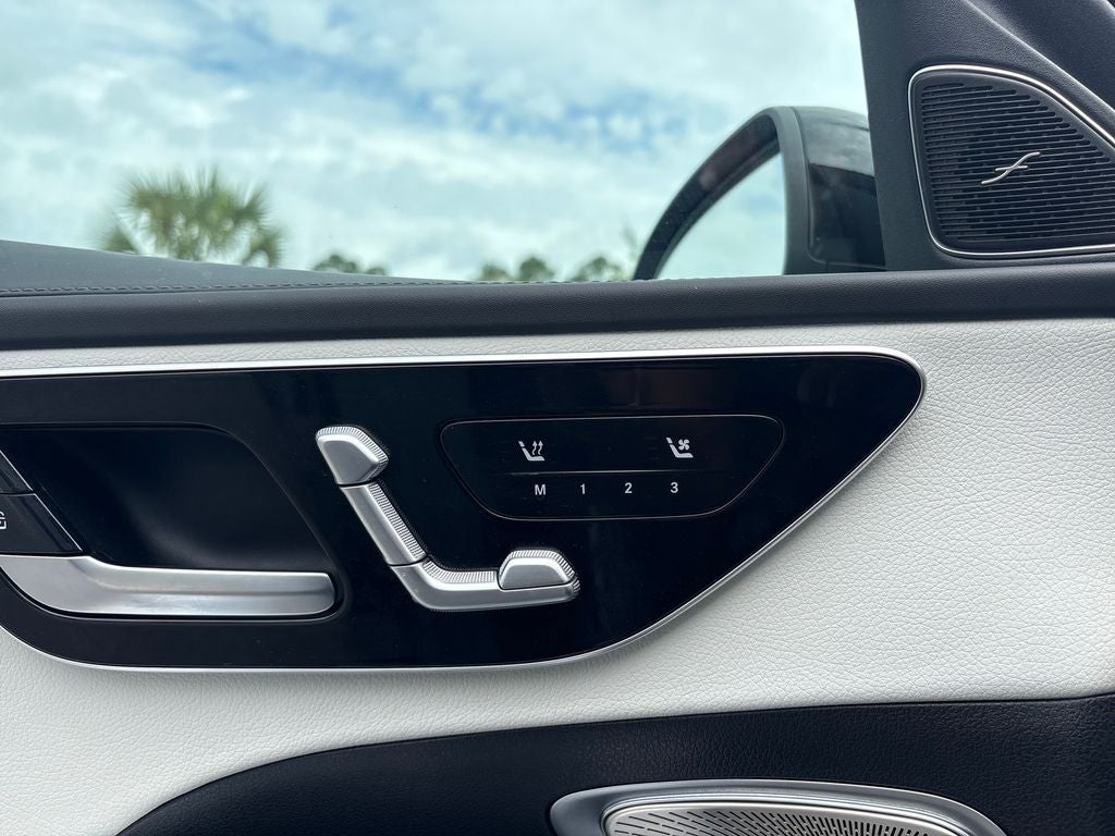 2025 Mercedes-Benz C-Class Sedan C 300 - Photo 36
