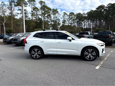 2023 Volvo XC60 Ultimate Bright Theme