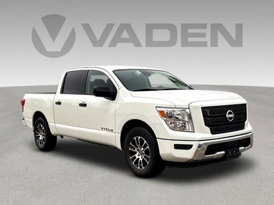 2023 Nissan TITAN Crew Cab SV