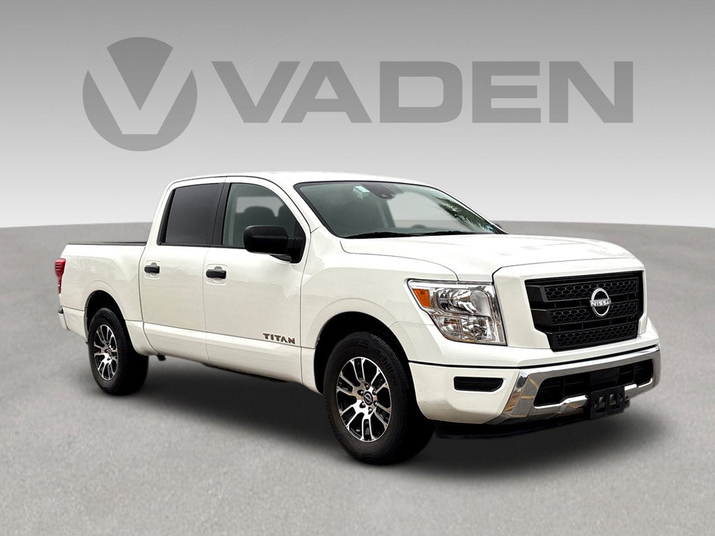 2023 Nissan TITAN Crew Cab SV