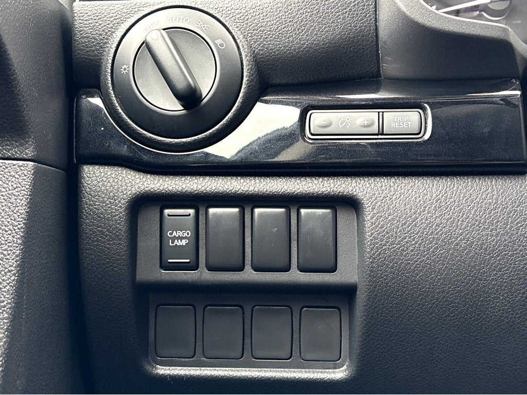 2023 Nissan TITAN Crew Cab SV