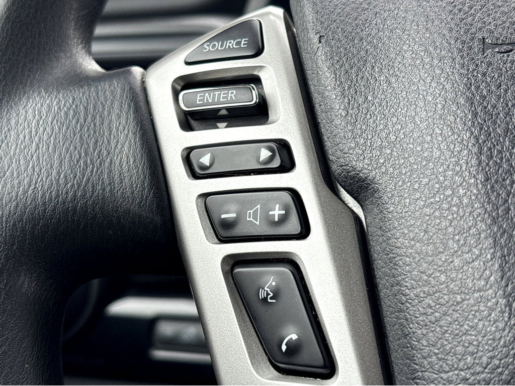 2023 Nissan TITAN Crew Cab SV