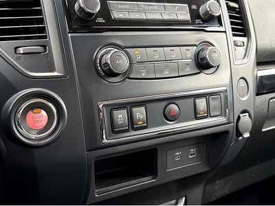 2023 Nissan TITAN Crew Cab SV