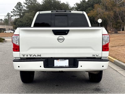 2023 Nissan TITAN Crew Cab SV