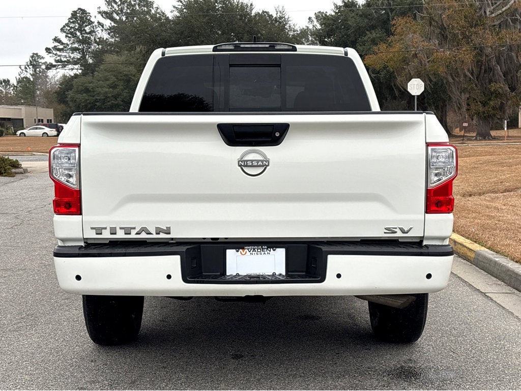 2023 Nissan TITAN Crew Cab SV