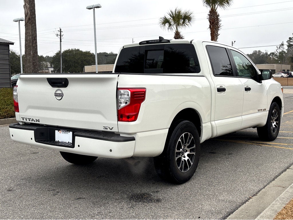 2023 Nissan TITAN Crew Cab SV