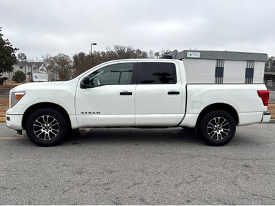 2023 Nissan TITAN Crew Cab SV