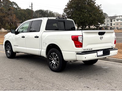 2023 Nissan TITAN Crew Cab SV