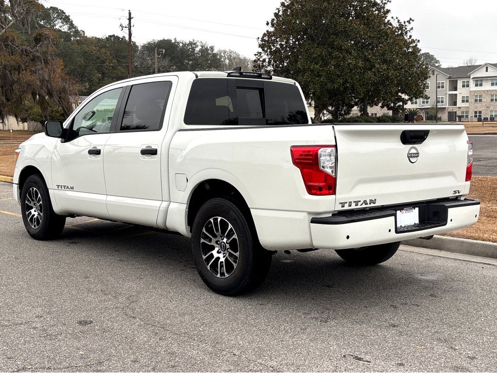 2023 Nissan TITAN Crew Cab SV