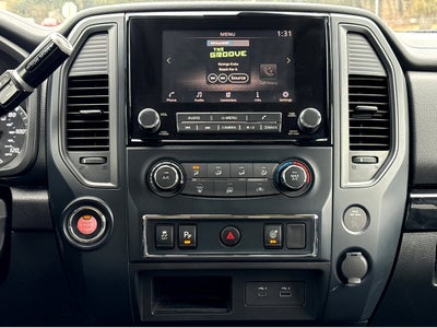 2023 Nissan TITAN Crew Cab SV