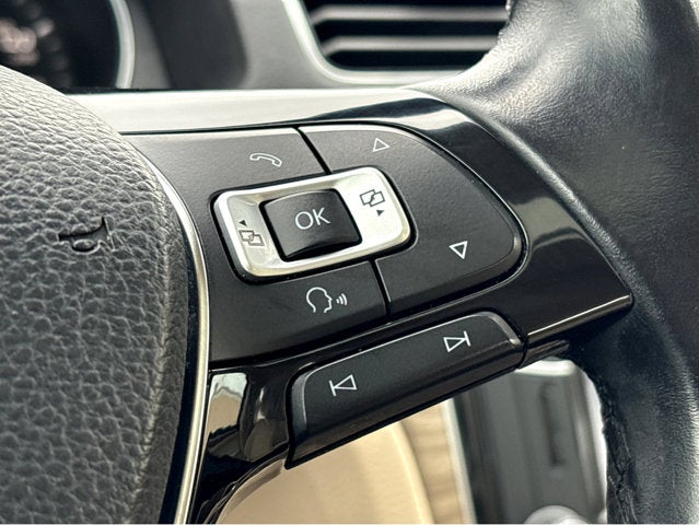 2018 Volkswagen Passat 2.0T SE w/Technology