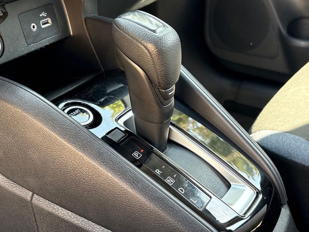 2024 Nissan Versa 1.6 SV
