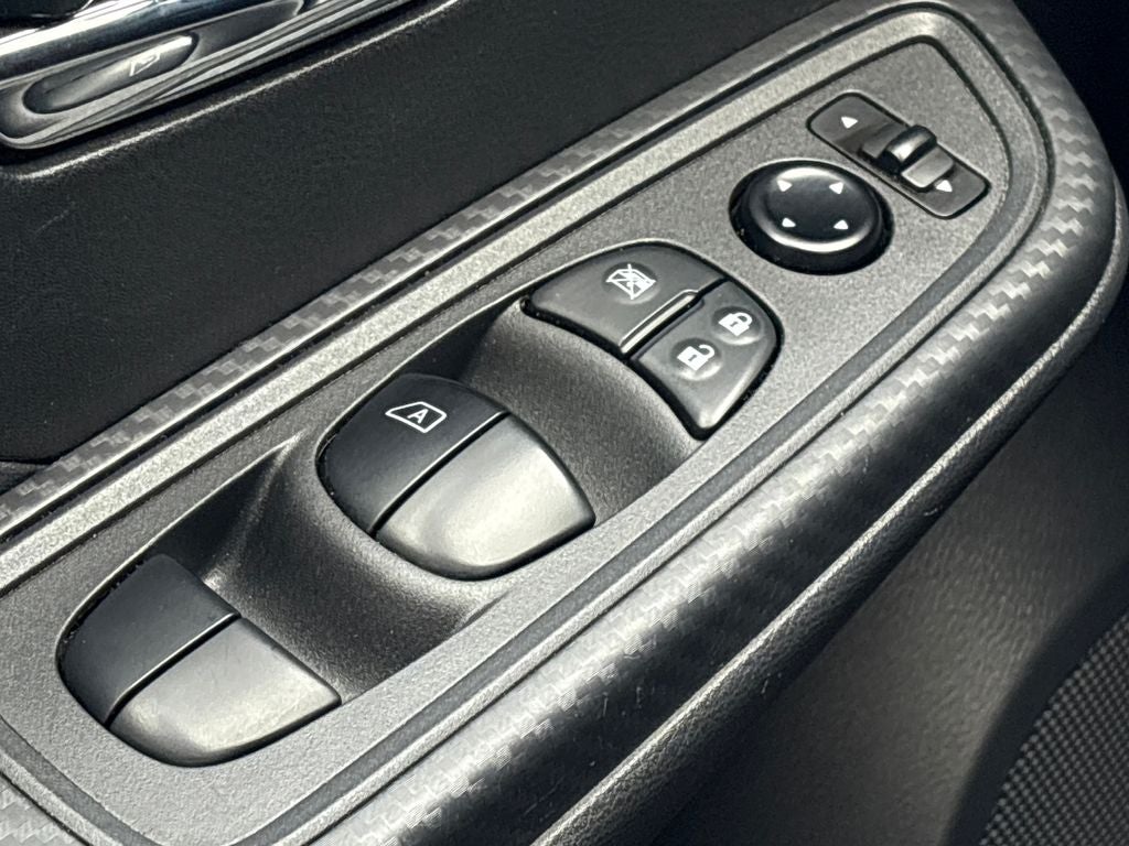 2024 Nissan Versa 1.6 SV