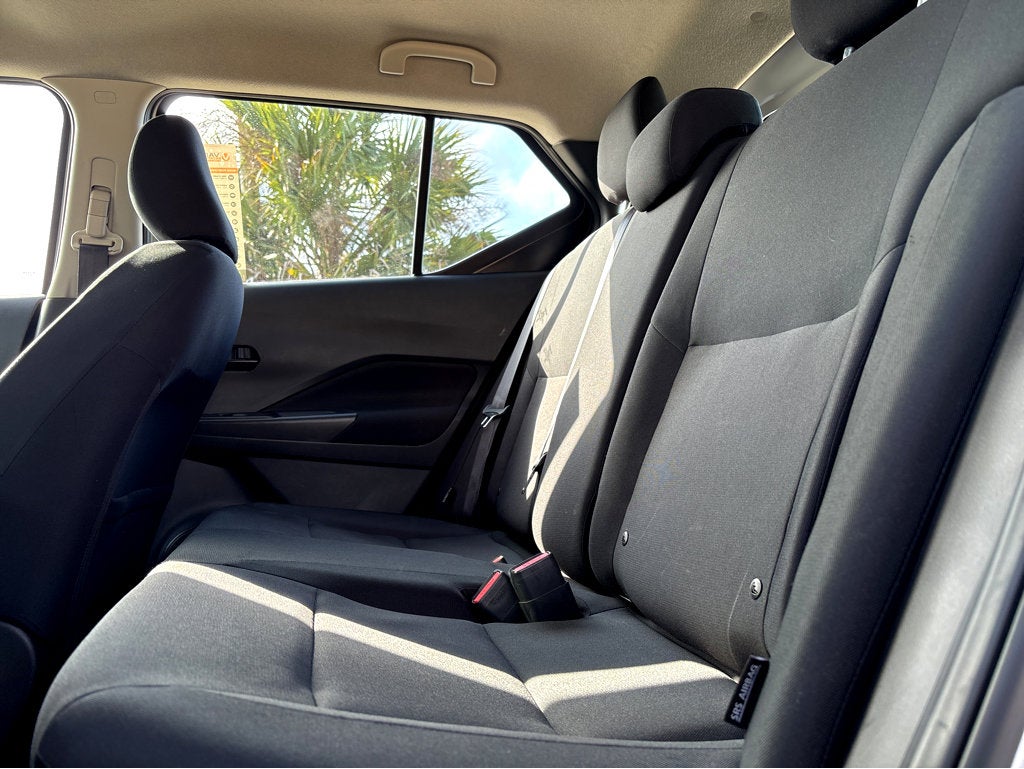 2023 Nissan Kicks S