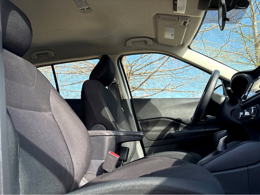 2023 Nissan Kicks S