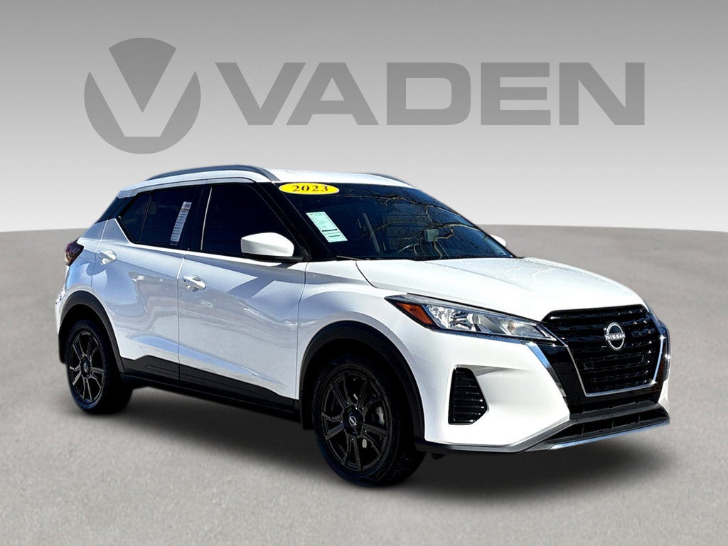 2023 Nissan Kicks SV