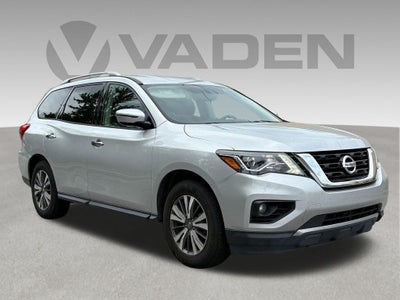 2017 Nissan Pathfinder SV