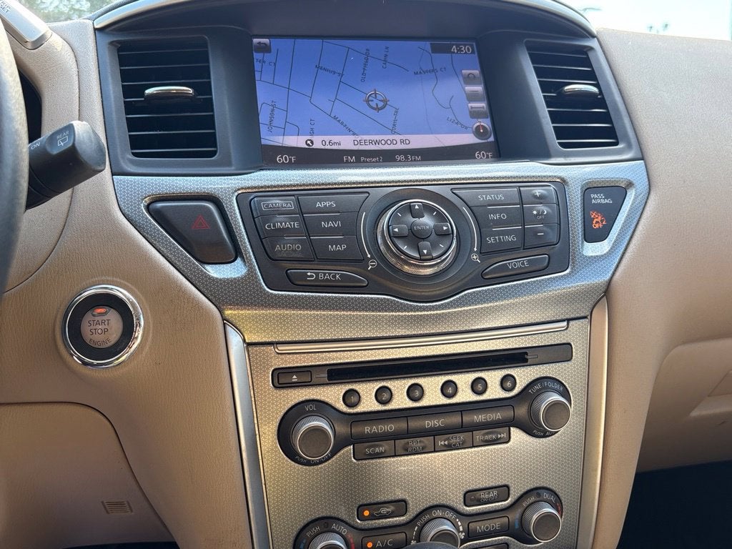 2017 Nissan Pathfinder SL
