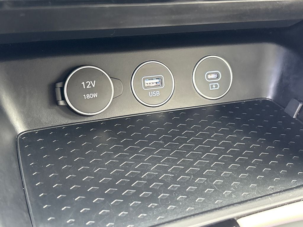 2024 Genesis G70 2.5T