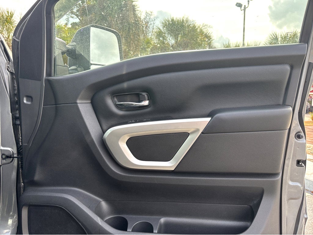 2017 Nissan Titan XD SV