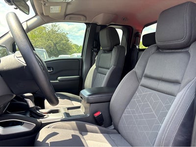 2025 Nissan Frontier SV