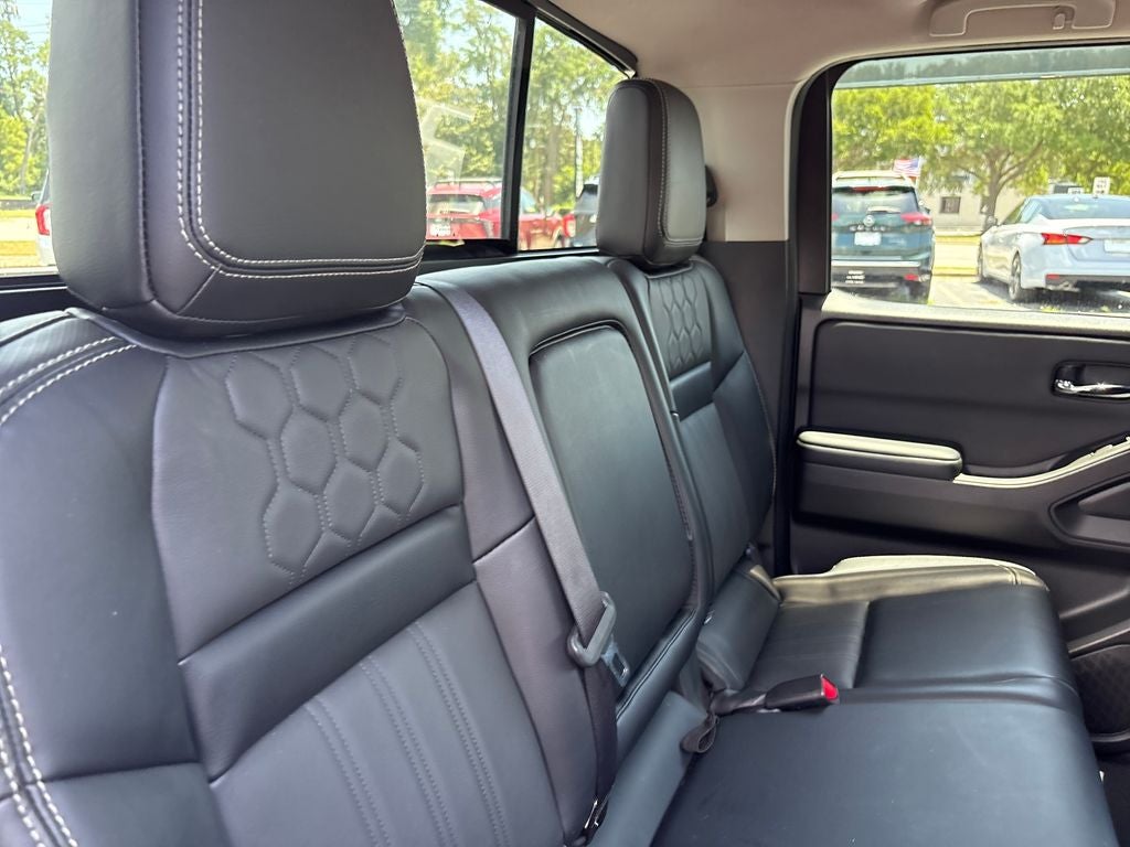 2025 Nissan Frontier SL
