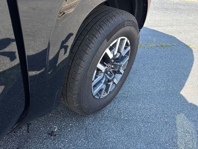 2025 Nissan Frontier SL