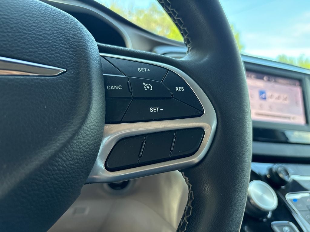 2022 Chrysler Voyager LX